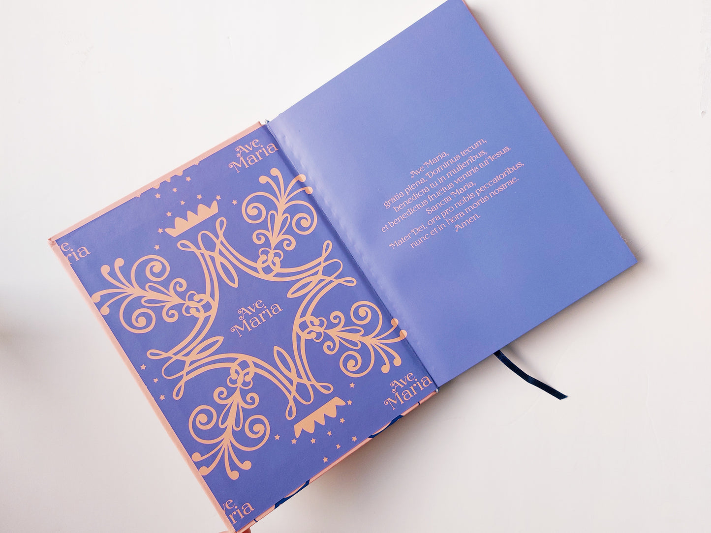 Ave María Notebook